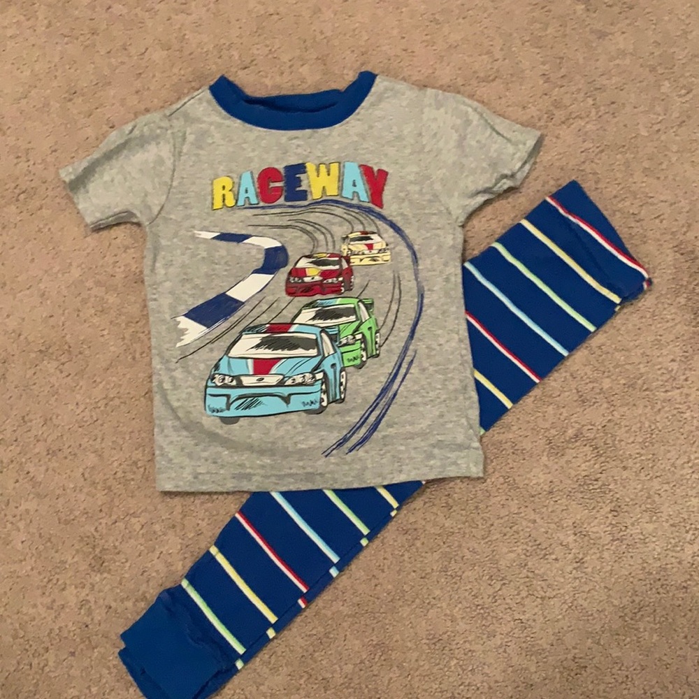 2 pairs 4T pajamas